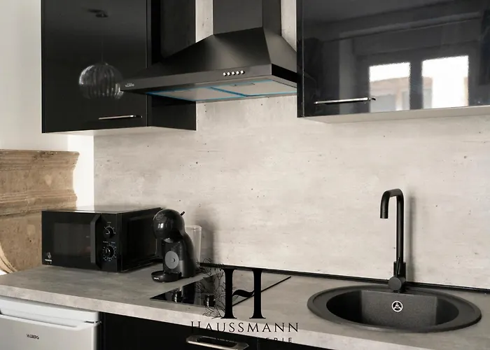 Magnifique Luxe Jacuzzi Centre